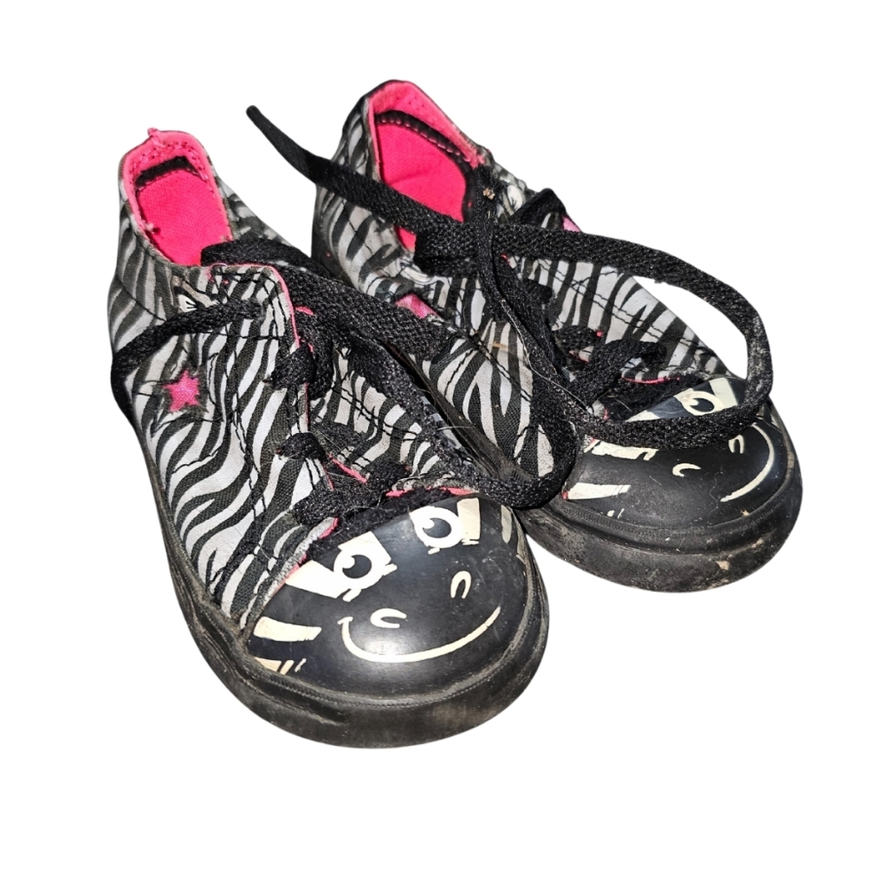 Toddler Girls Size 9 Converse Low Top Zebra Tennis Shoes